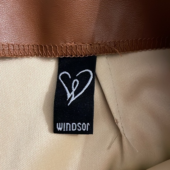 Windsor Slay It With Style Mini Skirt black size small
Size: S - Picture 7 of 10